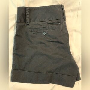 Black shorts with pockets in back